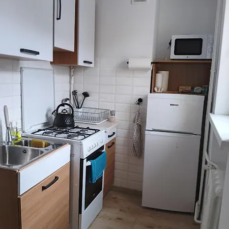 Ivona Grabiszynska *